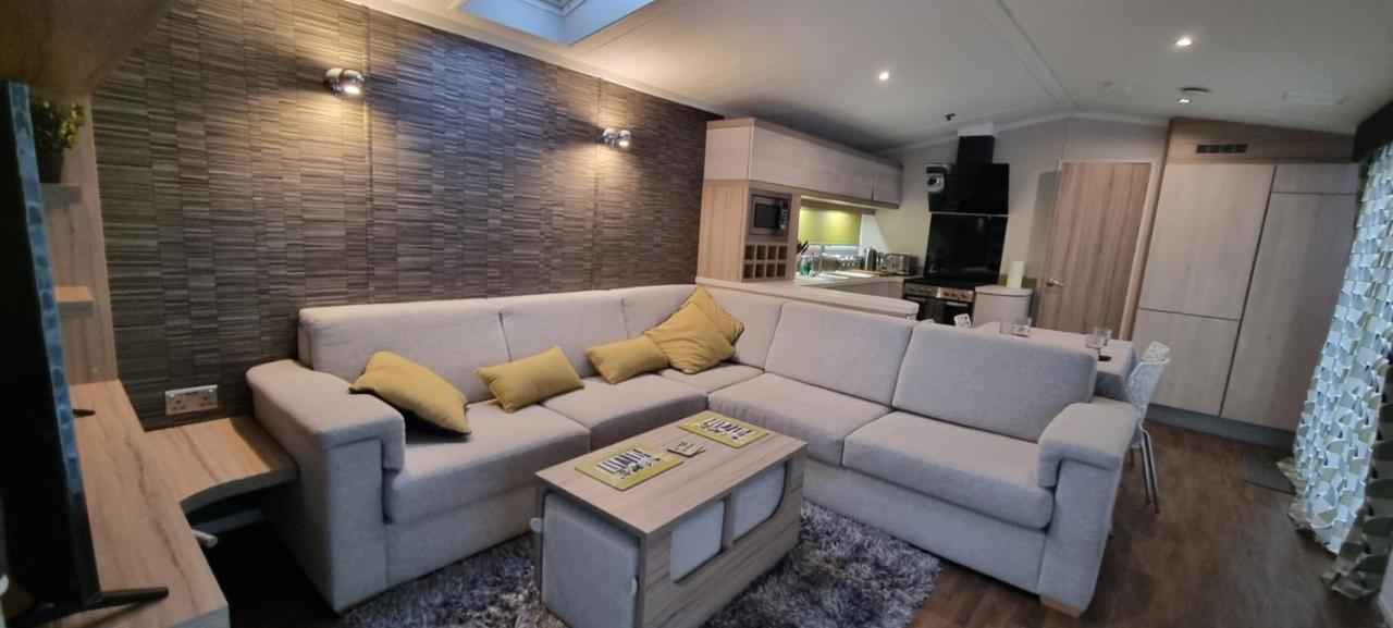 Lynton Lodges Evanton Ngoại thất bức ảnh